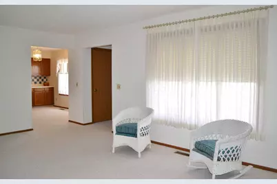 3052 Brixton Drive E, Springfield, OH 45503 - Photo 9