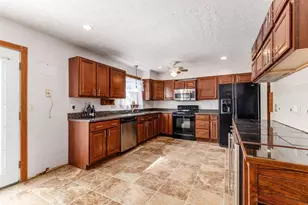 1328 Hilton Dr, Reynoldsburg, OH 43068 - Photo 11