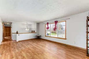 1328 Hilton Dr, Reynoldsburg, OH 43068 - Photo 7