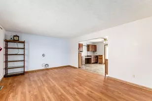 1328 Hilton Dr, Reynoldsburg, OH 43068 - Photo 9