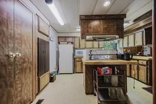 27284 State Route 180, Rockbridge, OH 43149 - Photo 41