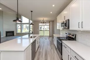 1292 Hawthorne Pkwy, Grove City, OH 43123 - Photo 9