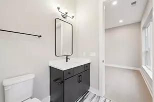 270 Dickenson St, Columbus, OH 43215 - Photo 35