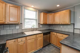 655 E Mithoff St, Columbus, OH 43206 - Photo 13