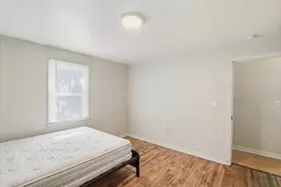 1037-1039 S James Rd, Columbus, OH 43227 - Photo 9