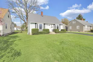 389 Deerfield Rd, Columbus, OH 43228 - Photo 3