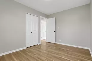 389 Deerfield Rd, Columbus, OH 43228 - Photo 17