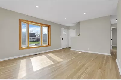 389 Deerfield Road, Columbus, OH 43228 - Photo 7