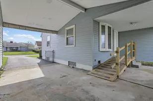 389 Deerfield Rd, Columbus, OH 43228 - Photo 29