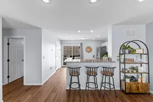 1146 Kinneton, Columbus, OH 43228 - Photo 7