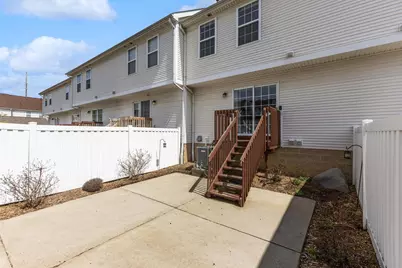 1146 Kinneton, Columbus, OH 43228 - Photo 33