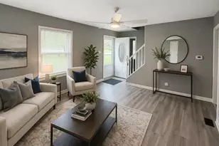 1078 E 19th Ave, Columbus, OH 43211 - Photo 3