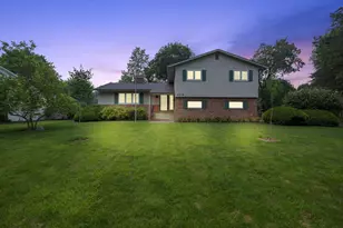 4319 Braunton Rd, Columbus, OH 43220 - Photo 3