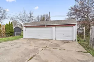 2414 Taymouth Rd, Columbus, OH 43229 - Photo 39