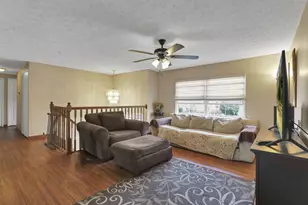 4555 Teton Ct, Columbus, OH 43230 - Photo 9