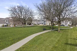 1176 Perry St, Columbus, OH 43201 - Photo 37