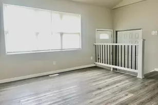 2746 Noe Bixby Rd, Columbus, OH 43232 - Photo 5