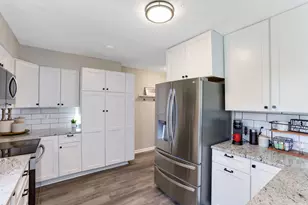 481 Theori Ave, Columbus, OH 43230 - Photo 17