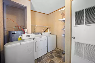 9176 Baker Road NE, Saint Louisville, OH 43071 - Photo 27