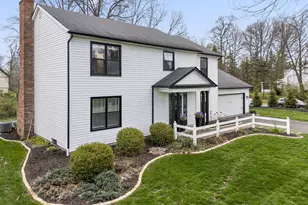 8372 Fairway Dr, Columbus, OH 43235 - Photo 3