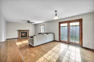 1401 Carmel Dr, Marysville, OH 43040 - Photo 5
