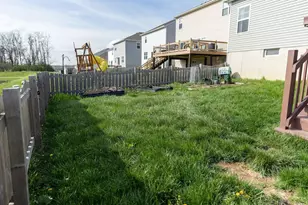 433 Sandburg Dr, Lithopolis, OH 43136 - Photo 43