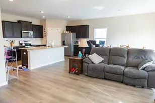 433 Sandburg Dr, Lithopolis, OH 43136 - Photo 13