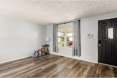 580 Evergreen Terrace, Columbus, OH 43228 - Photo 9