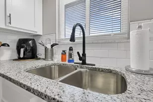 1833 Berkeley Rd, Columbus, OH 43207 - Photo 13