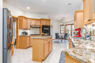 1204 Poppy Hills Dr, Blacklick, OH 43004 - Photo 9