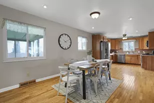 3181 Angela Dr, Grove City, OH 43123 - Photo 9