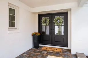 328 Fairway Cir, Whitehall, OH 43213 - Photo 5