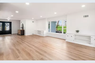 328 Fairway Circle, Whitehall, OH 43213 - Photo 13