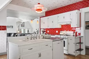 875 E Broad St, Columbus, OH 43205 - Photo 111
