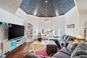 875 E Broad St, Columbus, OH 43205 - Photo 103