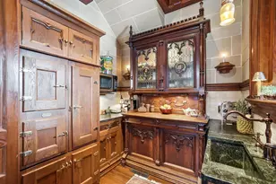 875 E Broad St, Columbus, OH 43205 - Photo 55