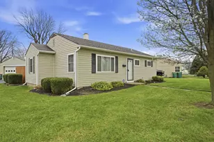 437 Madison Dr N, West Jefferson, OH 43162 - Photo 3