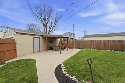 437 Madison Drive N, West Jefferson, OH 43162 - Photo 21