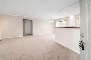 2727 Greystone Dr, Columbus, OH 43220 - Photo 5