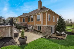 2182 Estates Ct, Clear Creek Township, OH 45066 - Photo 9