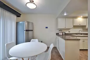 2095 Willowick Dr, Columbus, OH 43229 - Photo 13