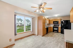 376 Galloway Ridge Dr, Galloway, OH 43119 - Photo 13