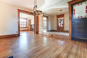 557 S Grant Ave, Columbus, OH 43206 - Photo 17