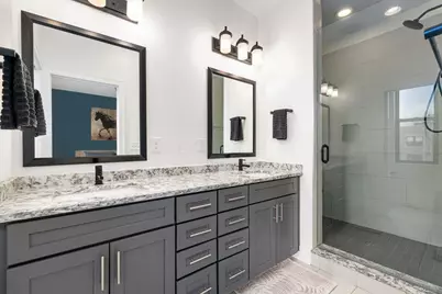 802 N 6th Street, Columbus, OH 43215 - Photo 39