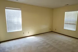 1381 Hillview Cir W, Newark, OH 43055 - Photo 7