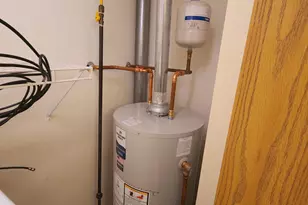 1381 Hillview Cir W, Newark, OH 43055 - Photo 17