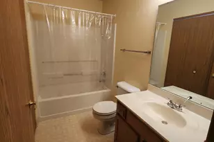 1381 Hillview Cir W, Newark, OH 43055 - Photo 15