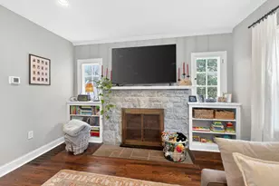 205 W Henderson Rd, Columbus, OH 43214 - Photo 13