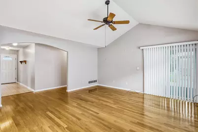 31 Berkshire Commons Drive, Westerville, OH 43082 - Photo 3