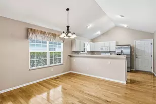 31 Berkshire Commons Dr, Westerville, OH 43082 - Photo 5